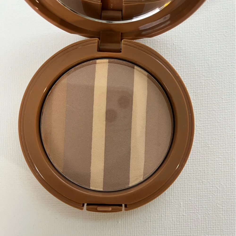 Belle by Kim Gravel BronzaBelle Bronzer Highlighter - Warm Brown & Gold